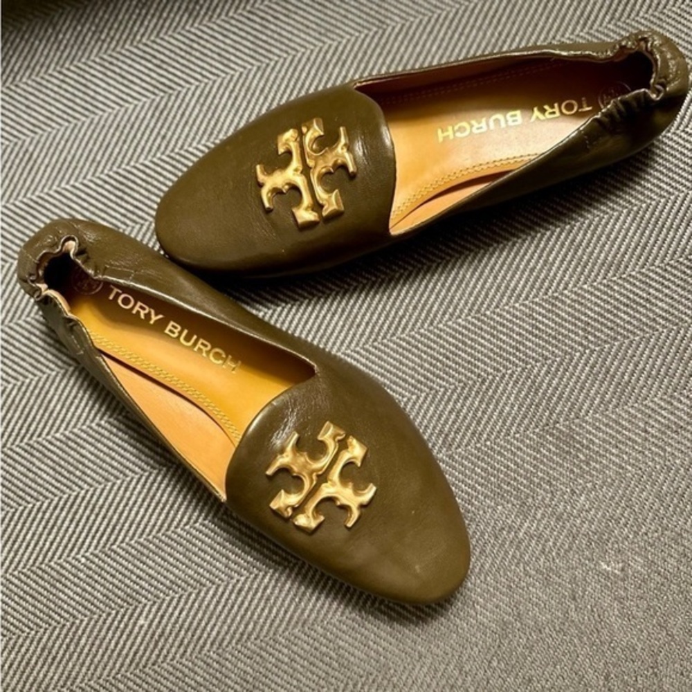 Tory Burch Eleanor Olive Green Loafer w Brass Logo sz 8